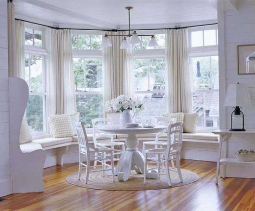 http://www.dep.com.vn/Uploaded/phuongnth/2012_02_22/bay-window-decorating-ideas-8-500x413.jpg